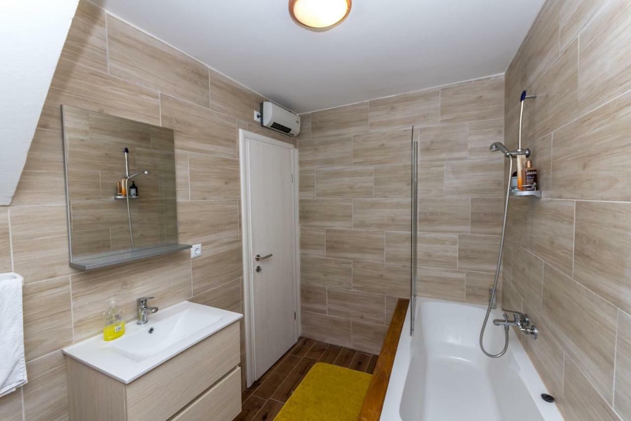 Dalmatinska Kuca Blanka Villa Kaštela Exterior foto